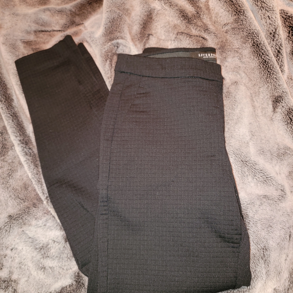 Liverpool Women's Black Pants 0/25